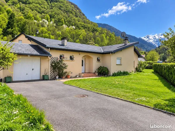 Maison de plain-pied - 3 chambres - 110 m² - Terrain 690 m² - Saint-Mamet