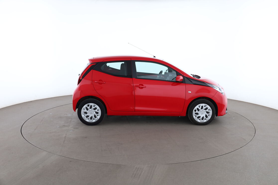 Toyota Aygo 1.0 VVT-i X-Play — photo 6