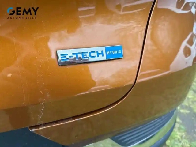 Renault Captur e-tech 145 - 21 — photo 73
