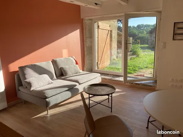 T2 en duplex de 45 m² - petite maison indépendante, meublée
