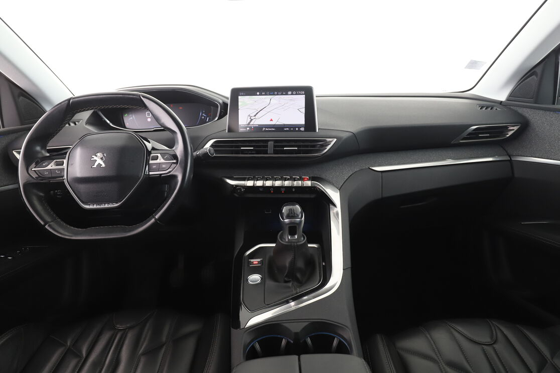 Peugeot 3008 1.2 PureTech Allure — photo 11