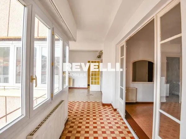 Sur-les-Toits - Appartement T2/3 de 56m² carrez avec loggia - 69m² surface totale - 13002 Vieux-Port