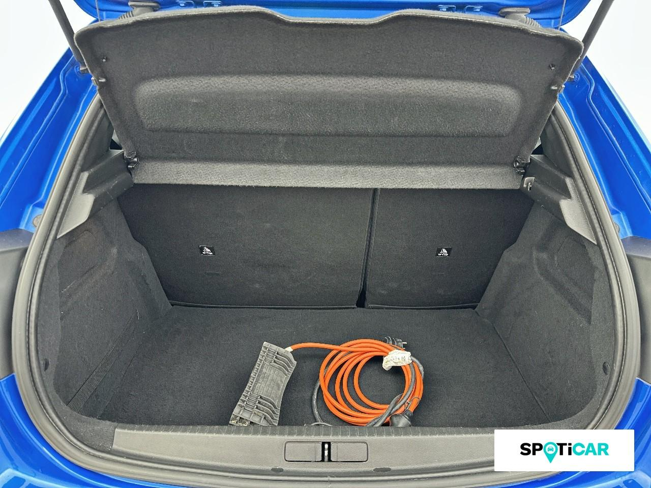 Peugeot 208 e-208 136ch gt — photo 6
