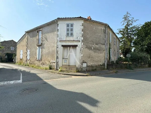 Maison 12 pièces 330 m²