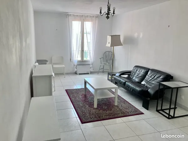 Location/collocation appartement Aix en Provence