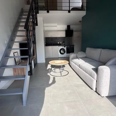 Appartement T2 entièrement rénové 31 m2 à 200 m du port et 300 m de la plage de Renécros