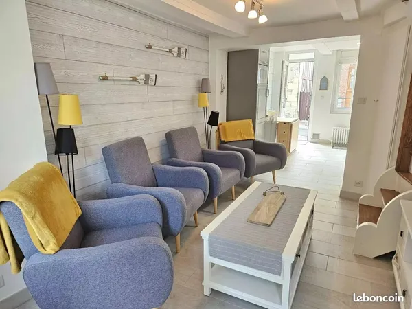 Maison centre village de 62 m2 avec jardin 25m2-plage à pieds