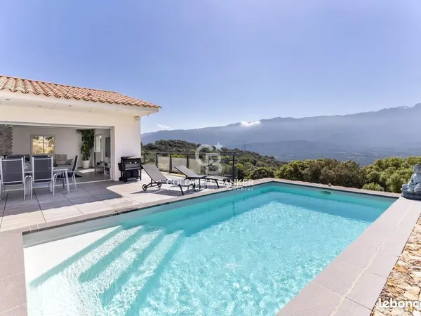 Villa 5 pièces 198 m²