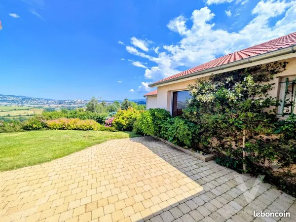 Propriété 8 pièces 210 m²