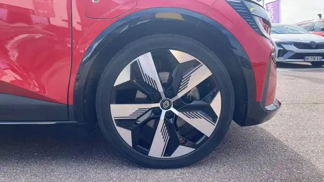 Renault Megane e-tech ev40 130ch standard charge — photo 13