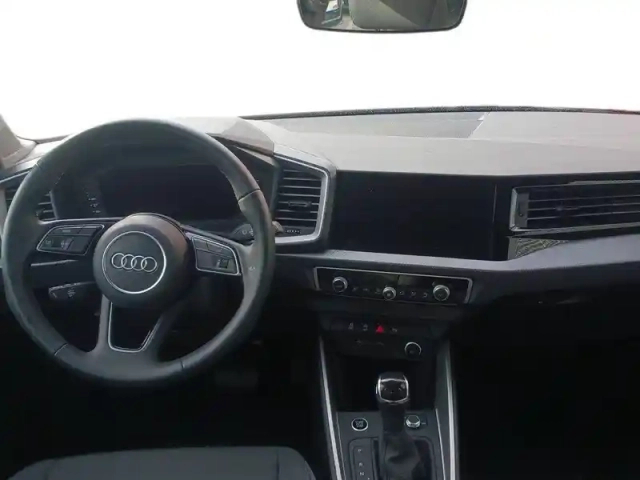 Audi A1 sportback 25 tfsi 95 ch s tronic 7 — photo 11