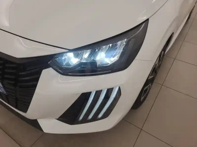 Peugeot 208 hybrid 100 e-dcs6 — photo 16