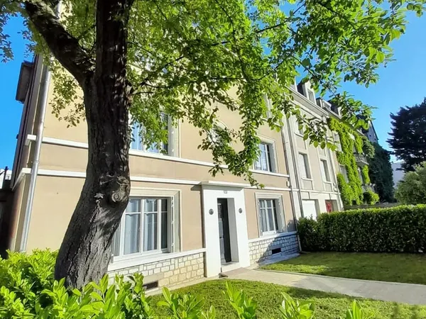 BLOIS GARE / CENTRE - IMMEUBLE DE RAPPORT - 4 LOGEMENTS + 100 M² À VALORISER - 726 000 €