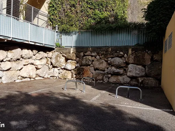 Location parking exterieur Avenue de la Lanterne à Nice