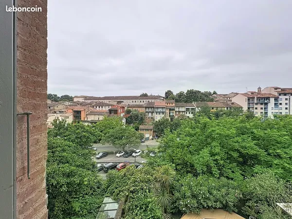 Bureau 4 pièces 86 m²