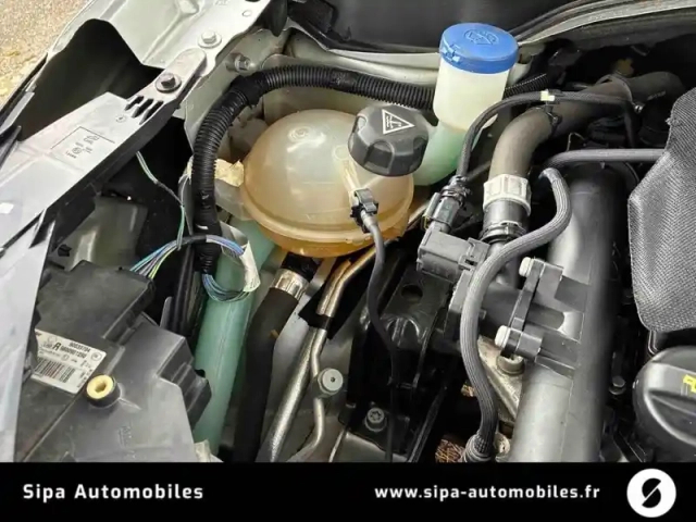 Citroën C4 cactus puretech 110 s&amp;s — photo 27