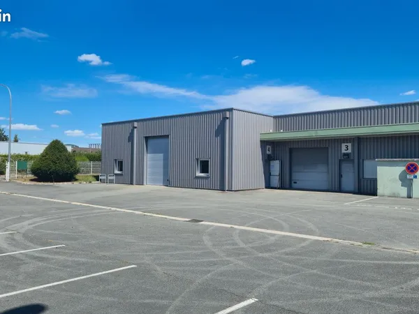 Local d'activité /artisanal / industriel 223 m² - Hôtel d'Entreprises Lure (70)