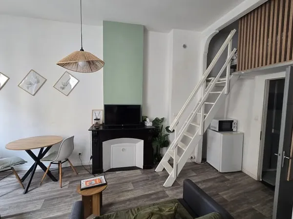Studio 1 pièce 19 m²