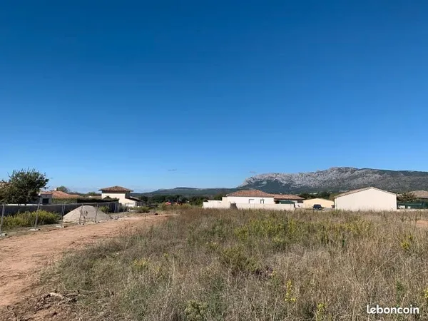 Terrain 500 m² Pourrieres