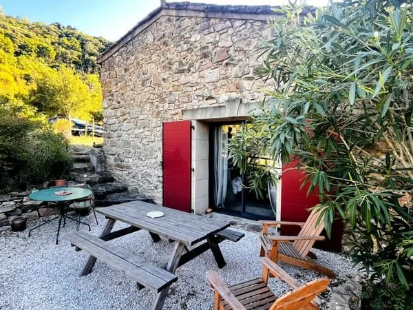 Exclusivité - Maison de caractère - Un véritable bijou en pierre au coeur de la campagne