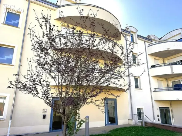 Appartement 500 mètres de CHARTRES
