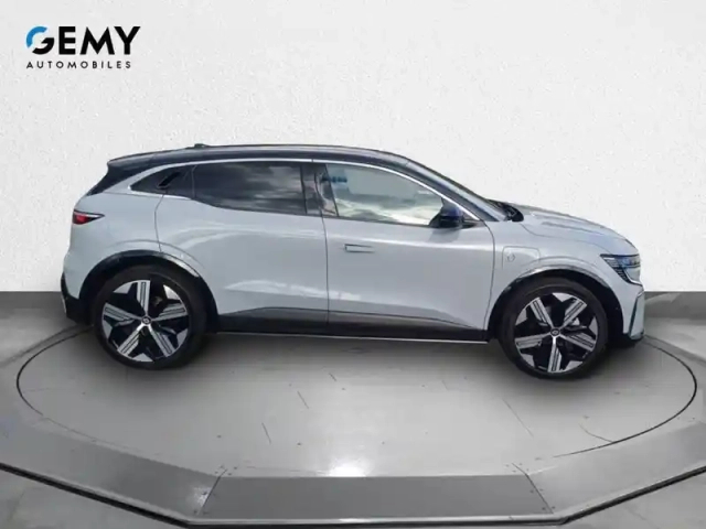 Renault Megane e-tech ev60 220 ch super charge — photo 46