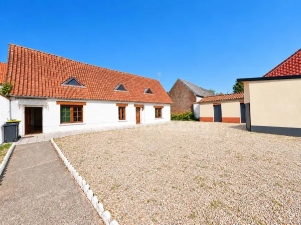 🏡 Maison 132 m² avec dépendances, atelier/showroom et garage double - Terrain 1 700 m²
