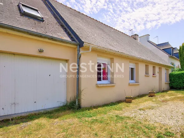 A vendre maison plain pied 2 chambres et 3 bureau possibilité d'une 3 chambre, a YFFINIAC !!!!