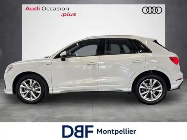 Audi Q3 35 tfsi 150 ch s tronic 7 s line — photo 2