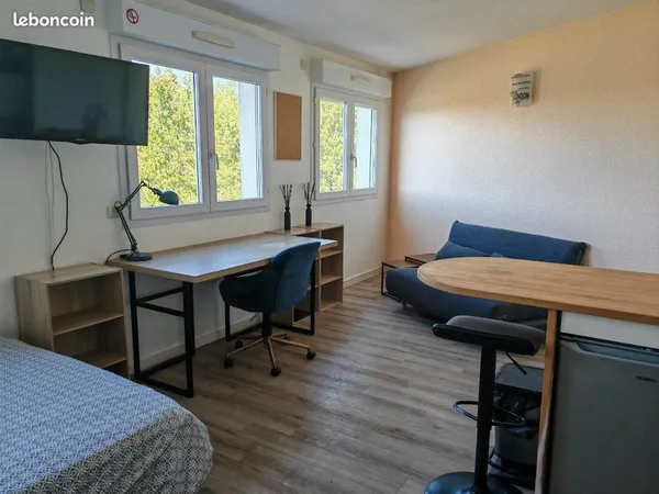 Studio meublé 28 m² - Location étudiant - La Rochelle - Résidence avec piscine