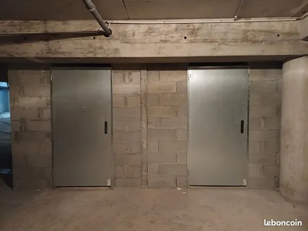 Grand Local de stockage sain securisé