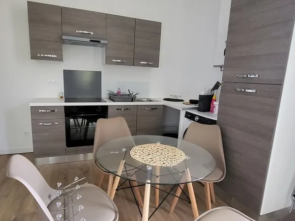 Location appartement T2 à Eyguières