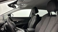 Peugeot 3008 1.2 PureTech 130ch S&S Allure — photo 12