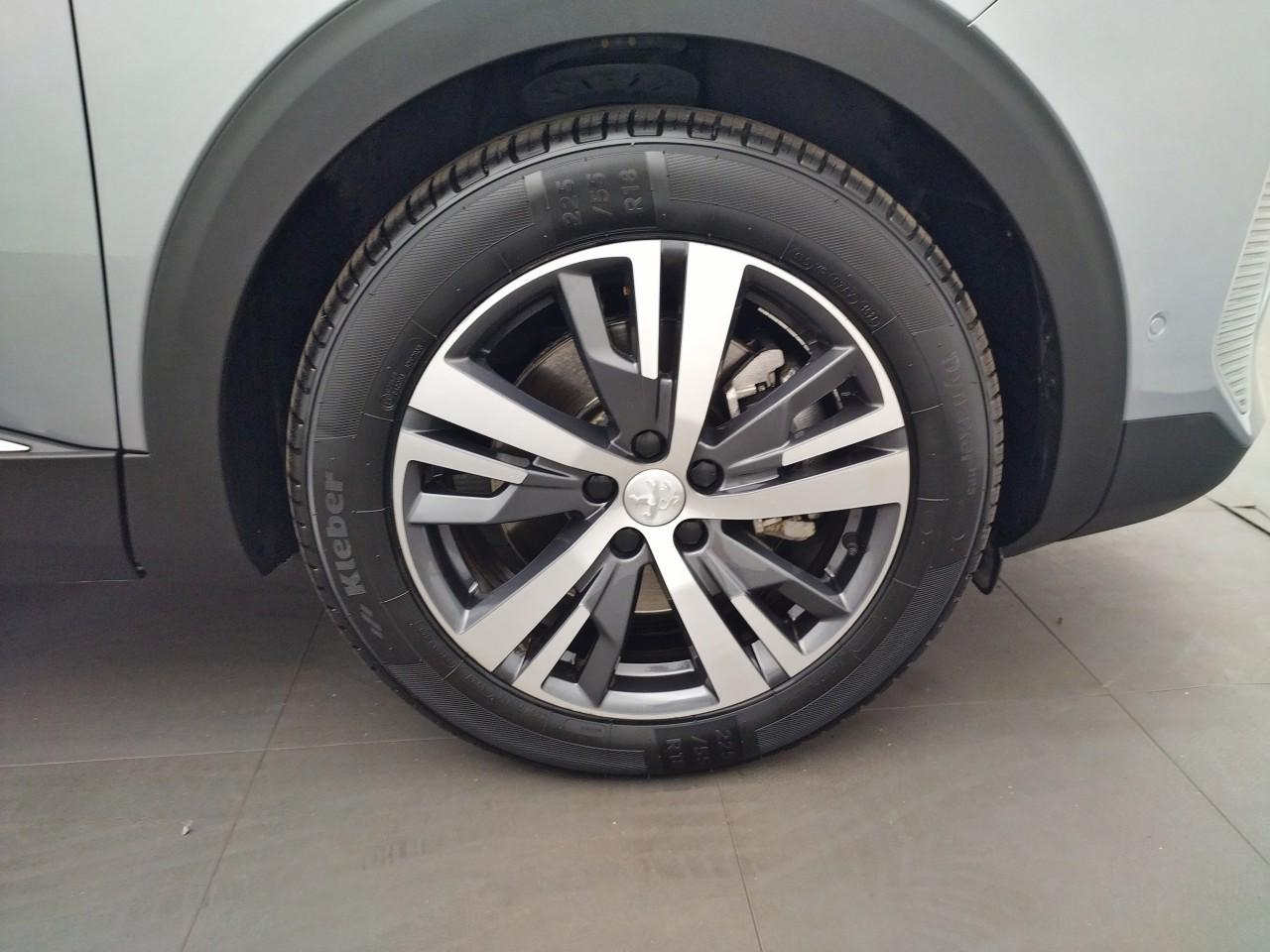 Peugeot 3008 hybrid 225 e-eat8 allure pack — photo 27