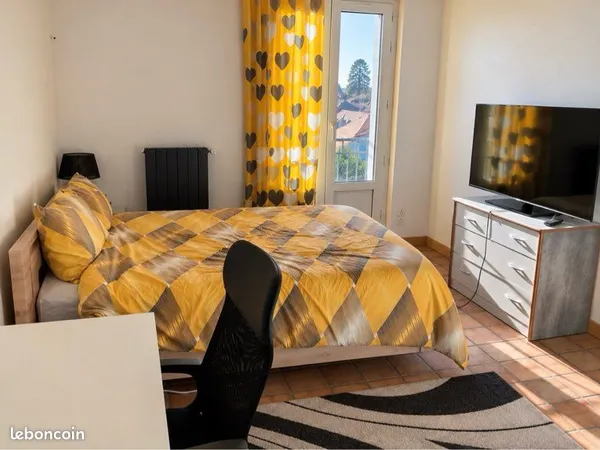 Chambre en colocation 18m2 côté gare Fleury