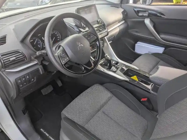 Mitsubishi Eclipse cross 2.4 mivec phev 188ch invite 4wd — photo 10
