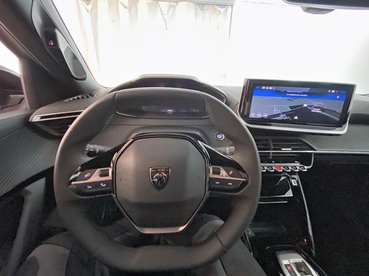 Peugeot 2008 hybrid 145 ch e-dcs6 allure — photo 12