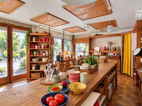 LOCAL COMMERCIAL - A VENDRE - ABONDANCE