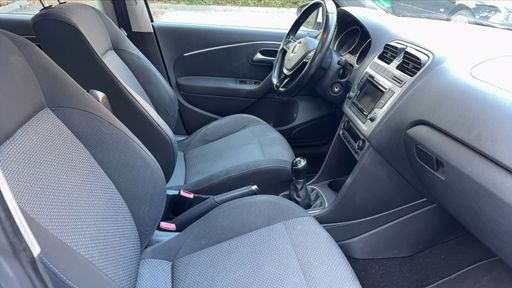 Volkswagen Polo 1.2 TSI 90 - Sportline – 2014 – 142090 km – Essence – Boîte Manuelle — photo 14