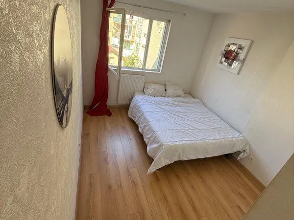 Chambre meublé à louer (Gare)