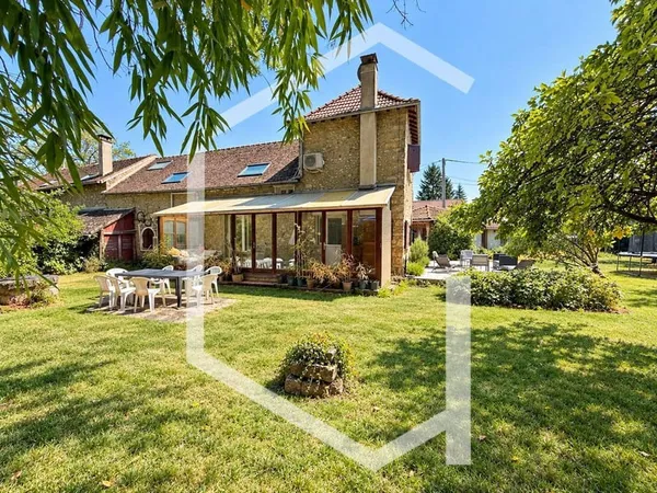 Maison 5 pièces 145 m²
