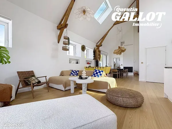 Maison 5 pièces 209 m²