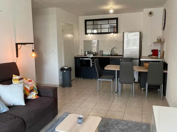 Appartement meublé au centre de Bellegarde