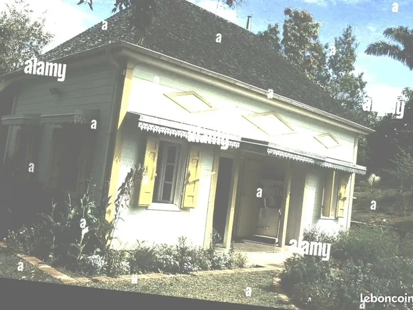 Maison 70m2 sur terrain constructible.180m2