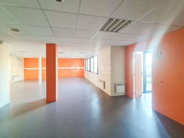 Bureau 117 m²