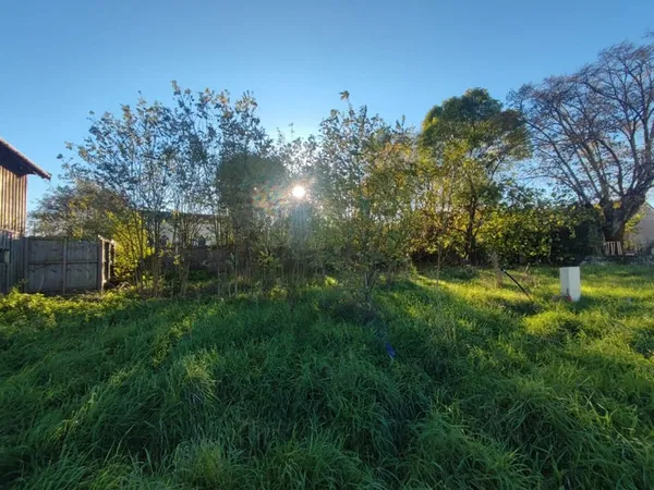 Terrain 400 m²