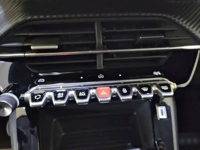 Peugeot 208 puretech 100 s&amp;s bvm6 — photo 52