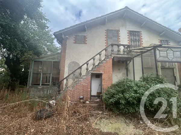 Maison 10 pièces 211 m²