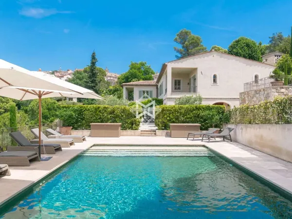 Villa 450 m²