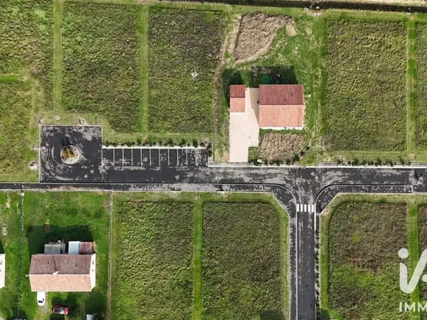 Terrain 987 m²